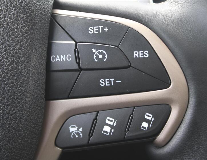 Jeep Grand Cherokee 16