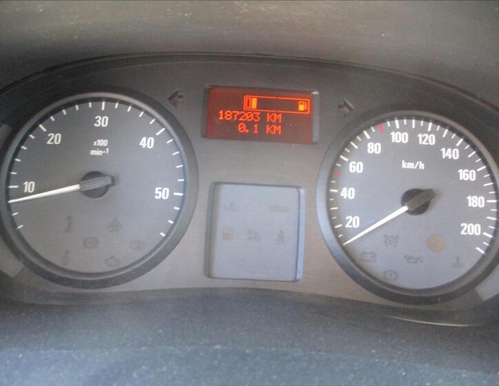 Opel Vivaro 9