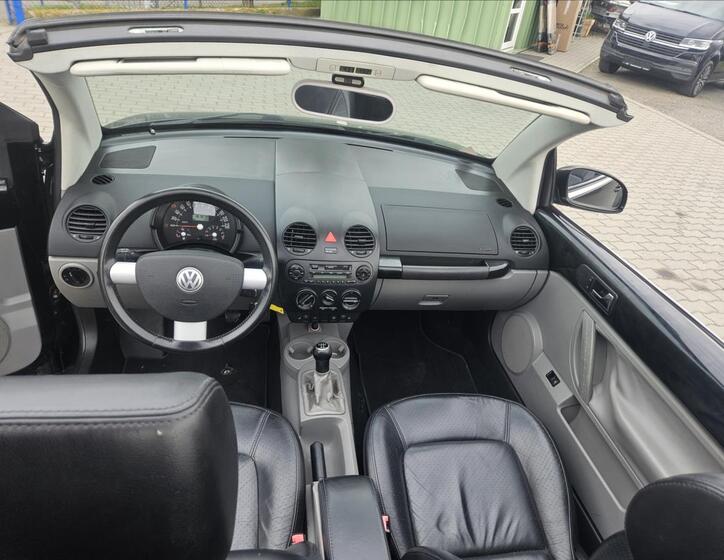 Volkswagen New Beetle 16