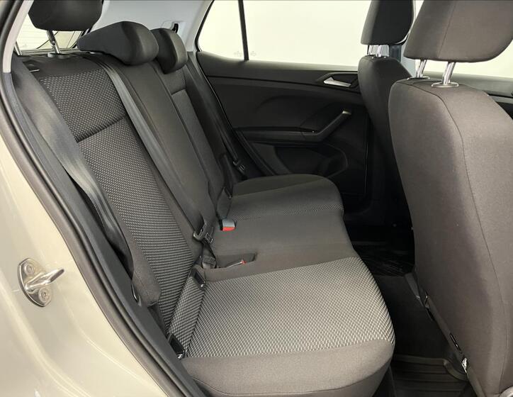 Volkswagen T-Cross 16