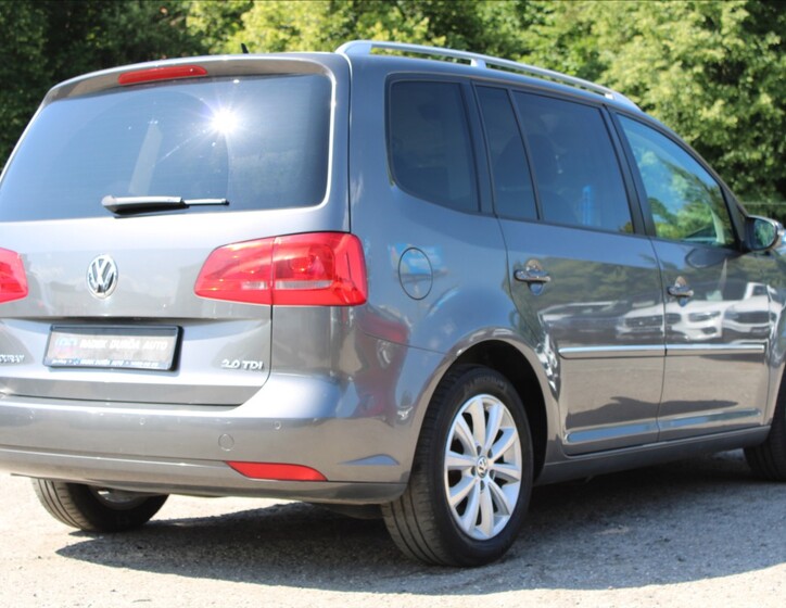 Volkswagen Touran 5