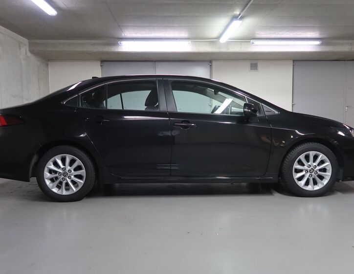 Toyota Corolla 4