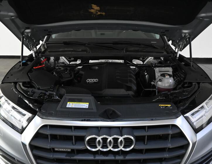 Audi Q5 5