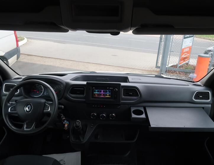 Renault Master 18
