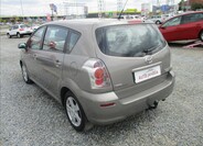 Toyota Corolla Verso 2