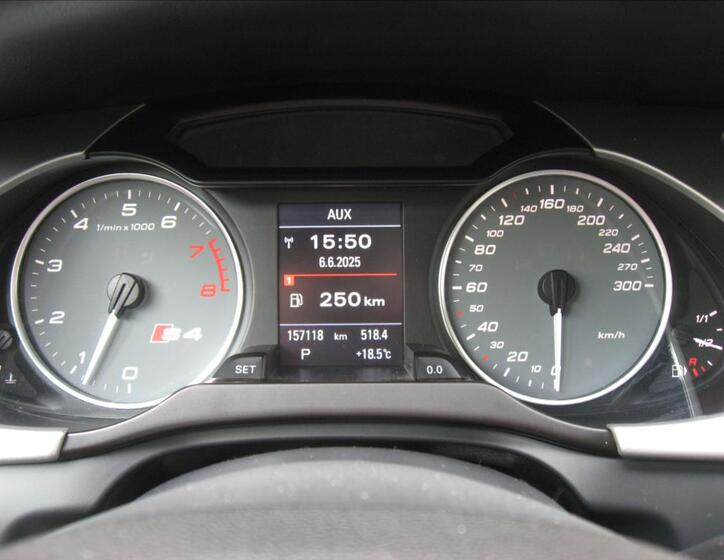 Audi S4 36