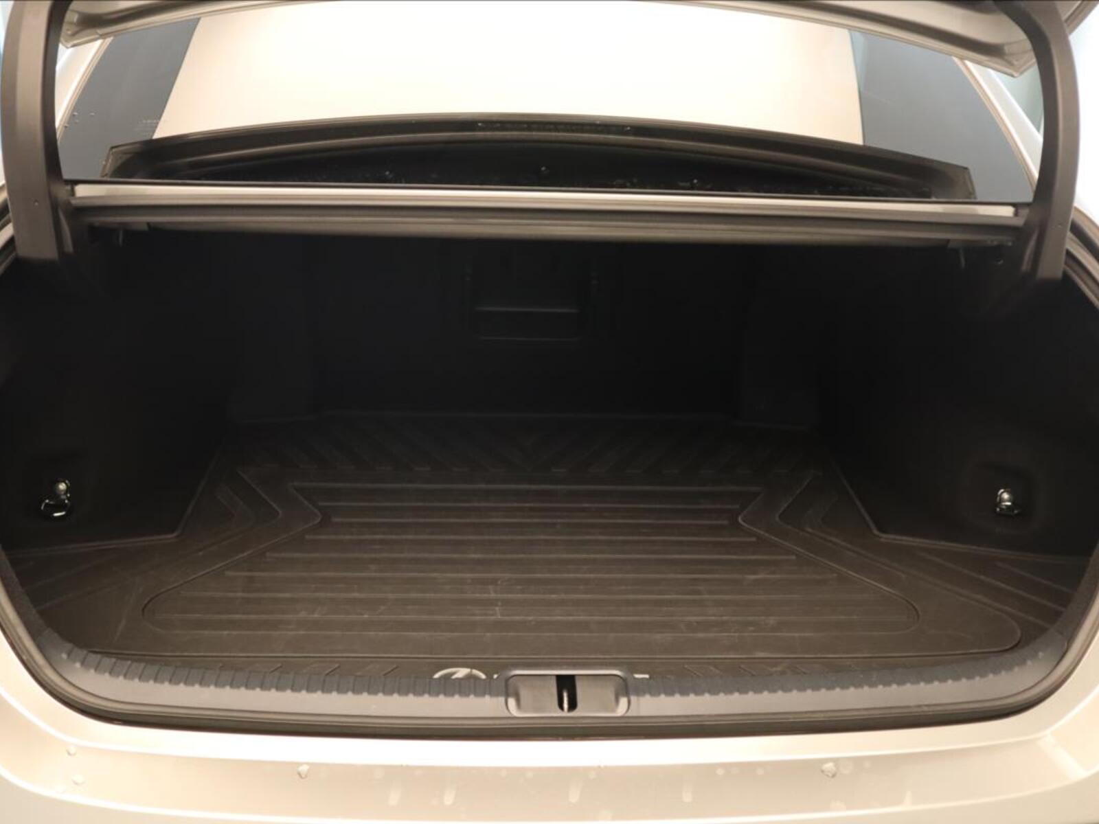 Lexus ES 300 11