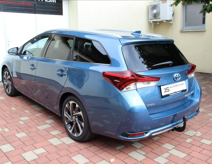 Toyota Auris 10