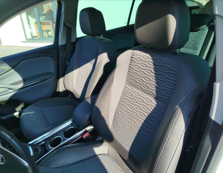 Opel Zafira 23