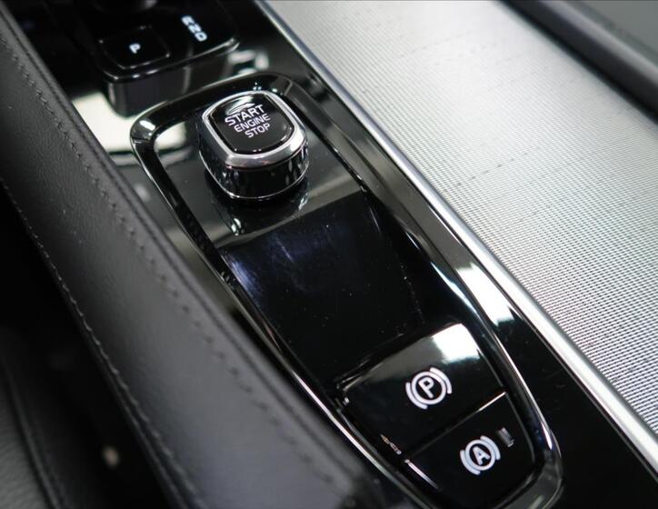 Volvo XC90 37
