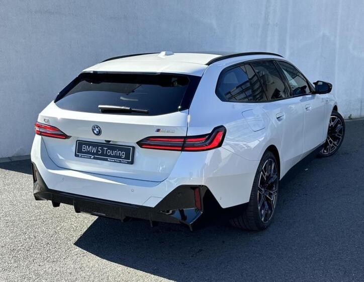 BMW i5 2