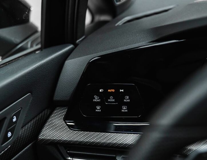 Volkswagen Golf 9