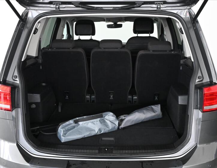 Volkswagen Touran 7