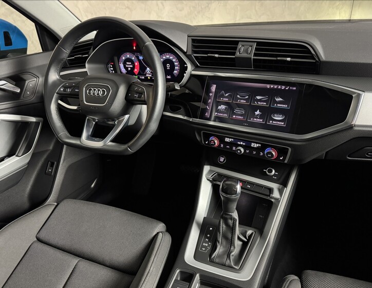 Audi Q3 20