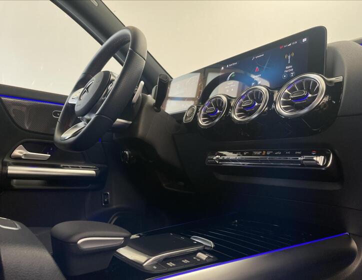 Mercedes-Benz GLA 16