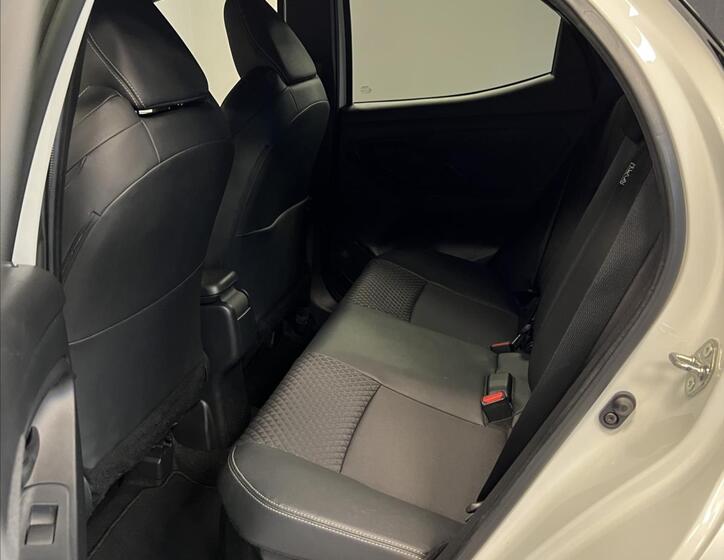 Toyota Yaris 10