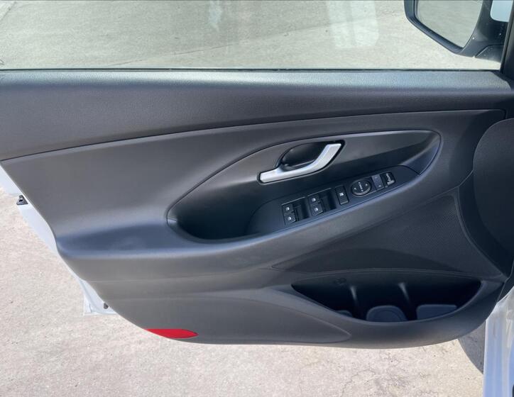 Hyundai i30 14