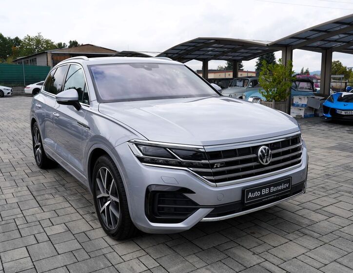 Volkswagen Touareg 8