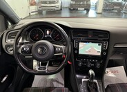 Volkswagen Golf 18