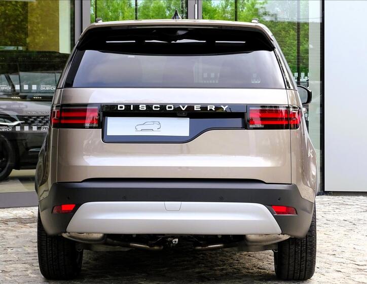 Land Rover Discovery 9