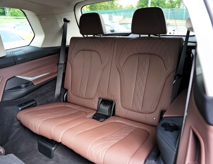 BMW X7 34