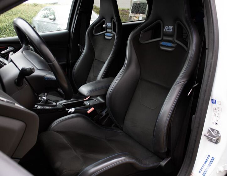 Ford Focus 10