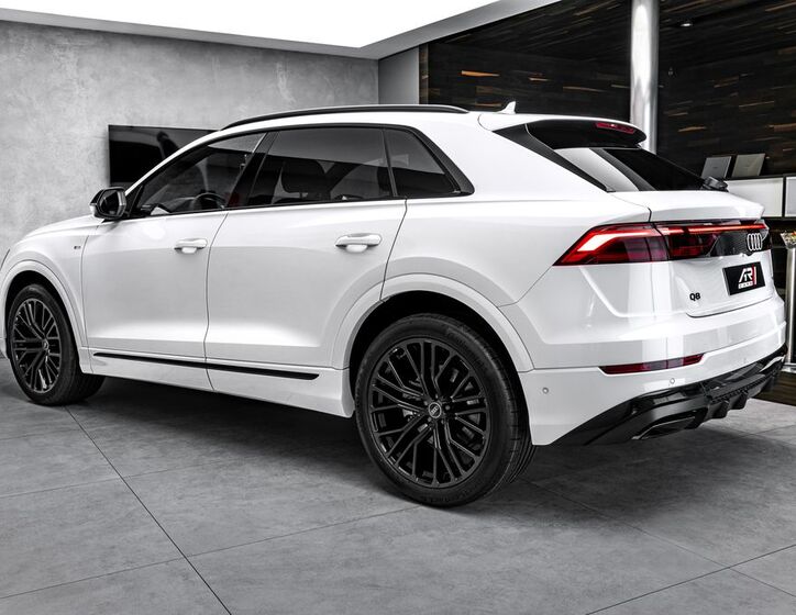 Audi Q8 7