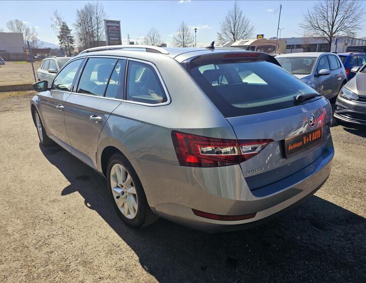 Škoda Superb 8