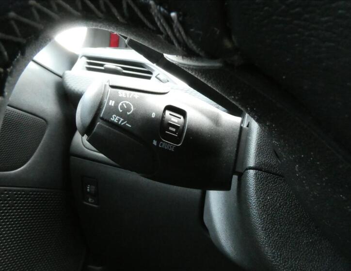 Peugeot 2008 28