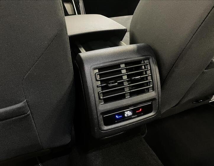 Volkswagen Golf 15