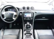 Ford Galaxy 14