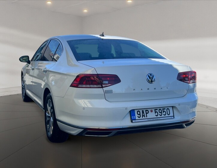 Volkswagen Passat 4