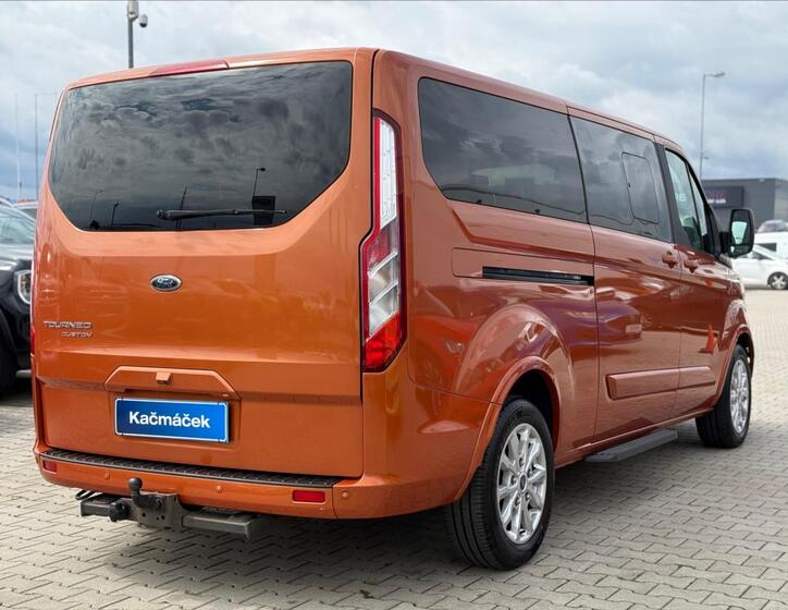 Ford Tourneo Custom 5