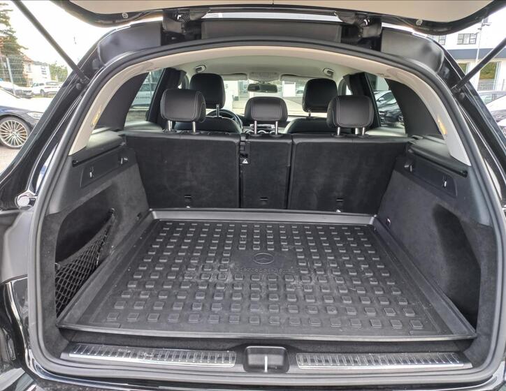 Mercedes-Benz GLC 12