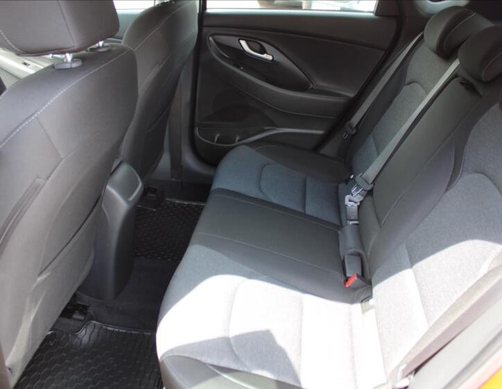 Hyundai i30 10