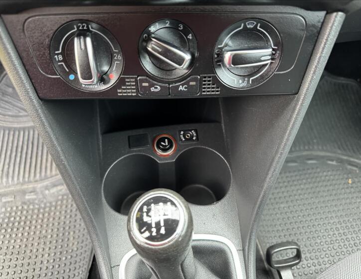 Volkswagen Polo 35