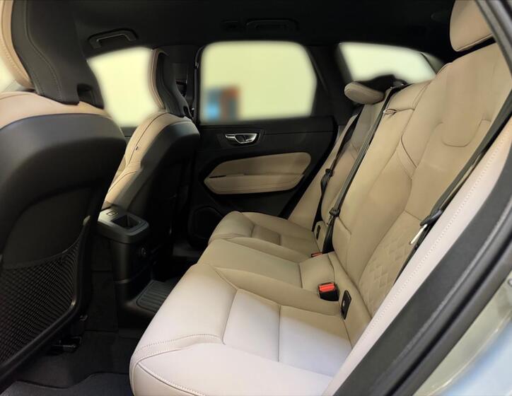 Volvo XC60 11