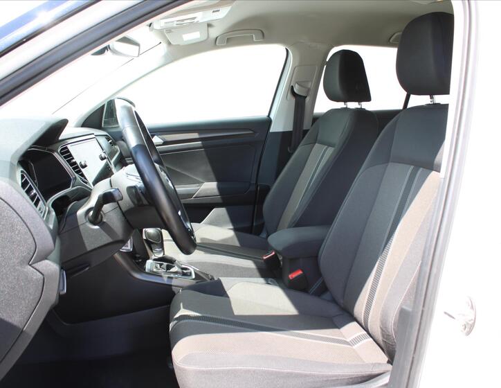 Volkswagen T-Roc 10