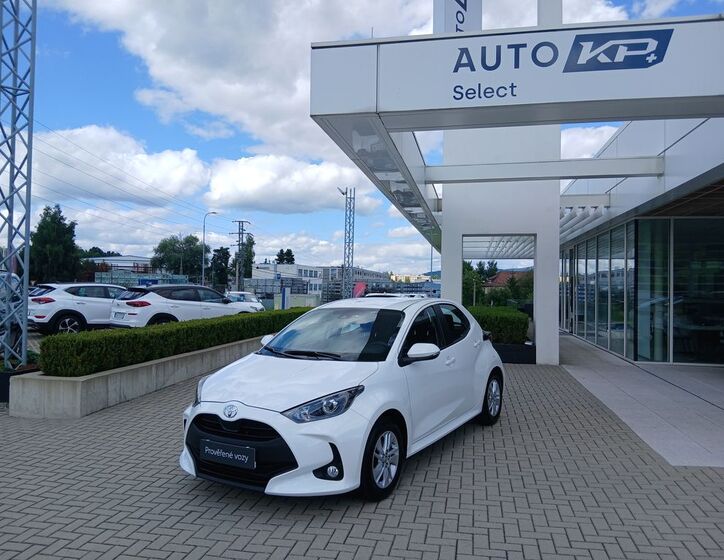Toyota Yaris 1