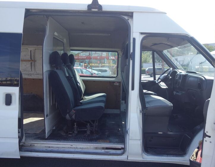 Ford Transit 19