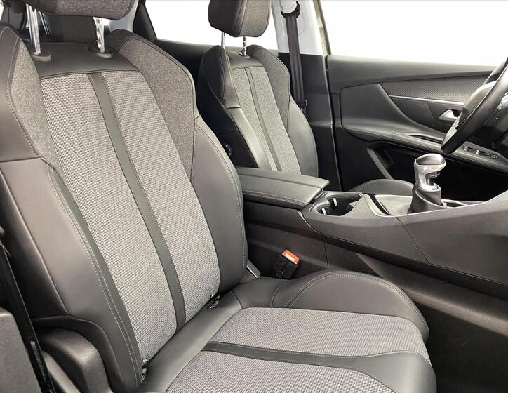 Peugeot 3008 8