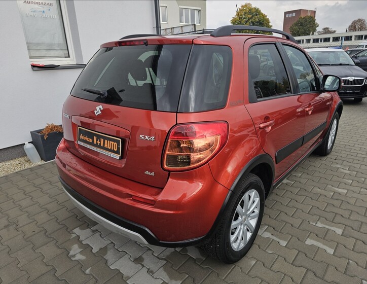 Suzuki SX4 6