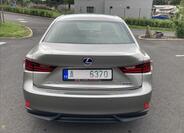 Lexus IS 300h 5