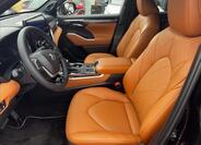Toyota Highlander 6