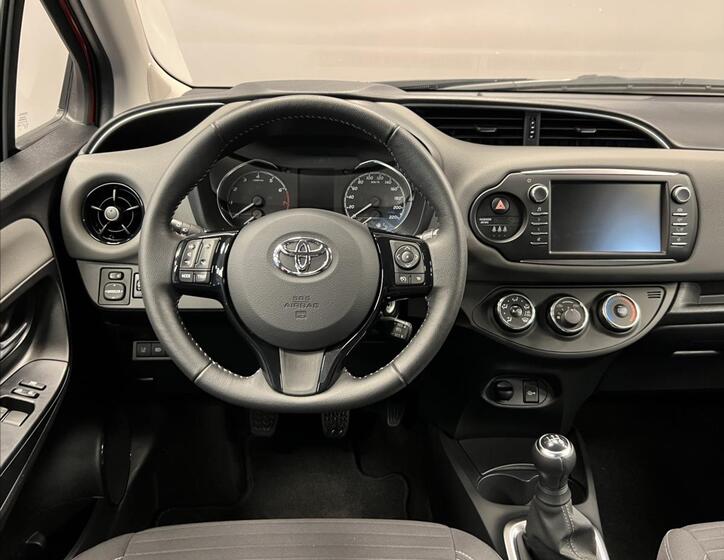 Toyota Yaris 5