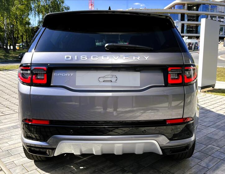 Land Rover Discovery Sport 5