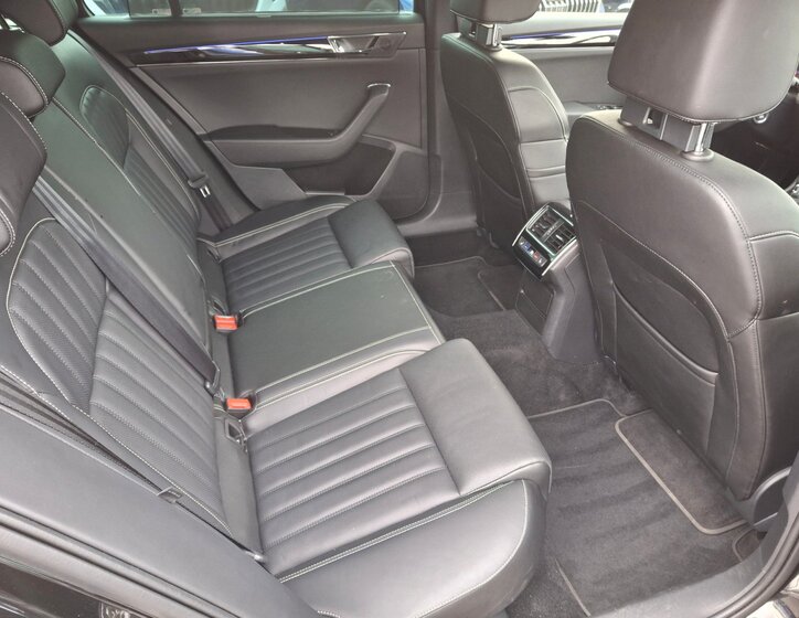 Škoda Superb 13
