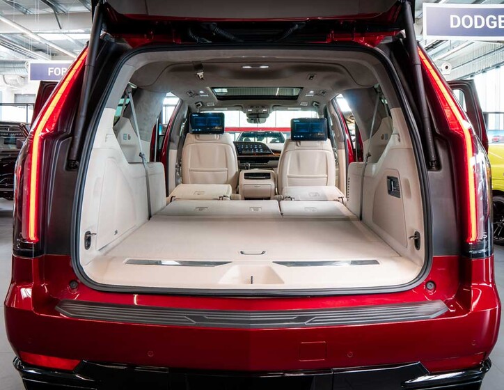 Cadillac Escalade 8