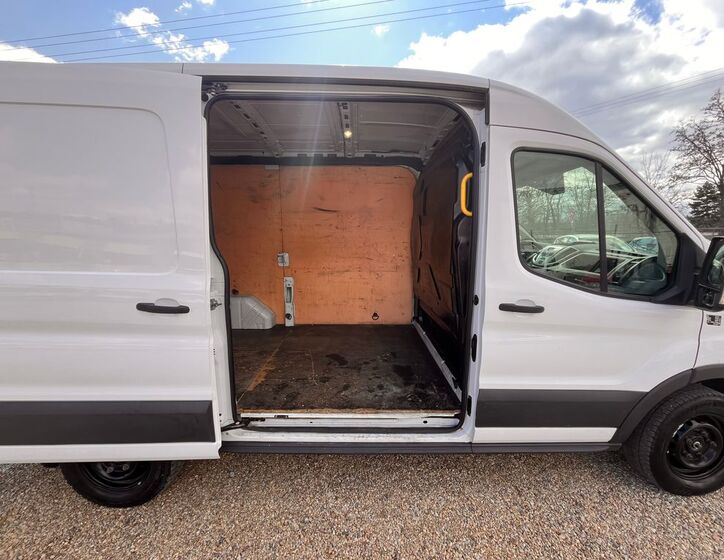 Ford Transit 19