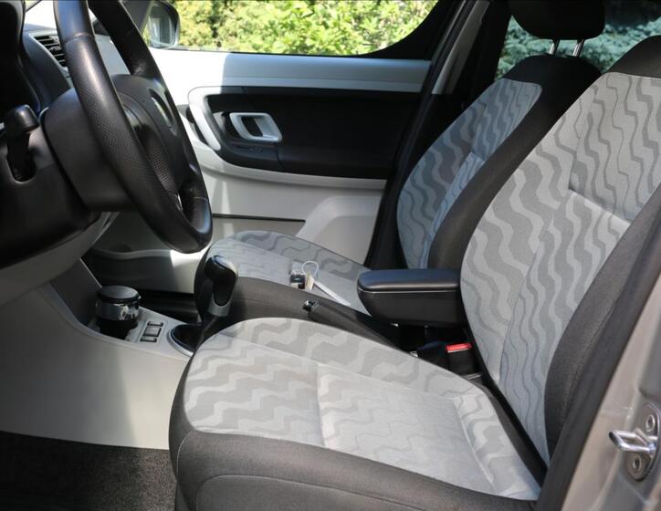 Škoda Roomster 17